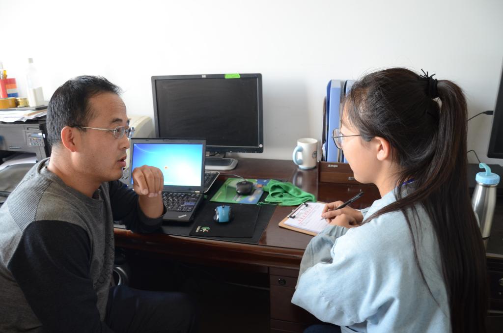 师生携手合力共济兽医学院优秀教师李海军专访